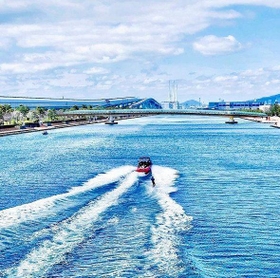 あにあんフォトコンテスト２０２０でインスタグラム賞に輝いた山本純司さんの「爽快なキャナルの眺望」（芦屋市・芦屋浜風大橋）