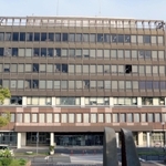 伊丹市役所＝伊丹市千僧１