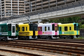 武庫川線で野球をテーマにした新車両（提供）
