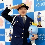 西宮署から「西宮交通安全大使」に任命されたフィギュアスケート紀平梨花選手＝西宮市役所