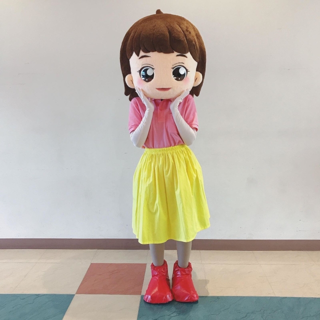 ３年前にアミング潮江商店街のマスコットキャラとして登場した「アミちゃん」の着ぐるみ（アミング潮江商店街振興組合提供）