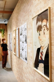 個性豊かなキャラクターの多彩な役どころを紹介する会場＝宝塚市武庫川町、市立手塚治虫記念館