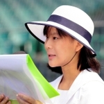開会式の司会を務めた武庫川女子大付属高の金山未来さん（代表撮影）