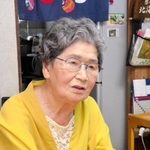 １９４５年６月１５日の空襲体験を語る淀川トシ子さん＝尼崎市