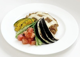 甲子園大の３品のうち「夏野菜のキーマカレー」