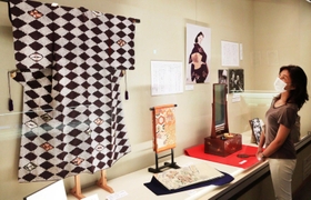 「細雪」をテーマにした特別展の様子＝芦屋市伊勢町、谷崎潤一郎記念館