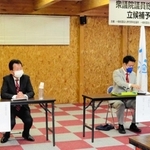景気対策、学校教育などについて語った（左２人目から順に）大串正樹氏、桜井周氏、市村浩一郎氏＝宝塚市山本野里１