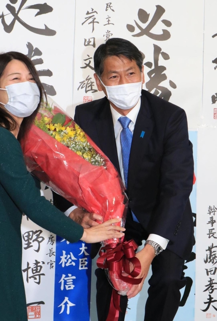 ４回目の当選を果たした山田賢司氏＝西宮市上甲子園１（撮影・斎藤雅志）