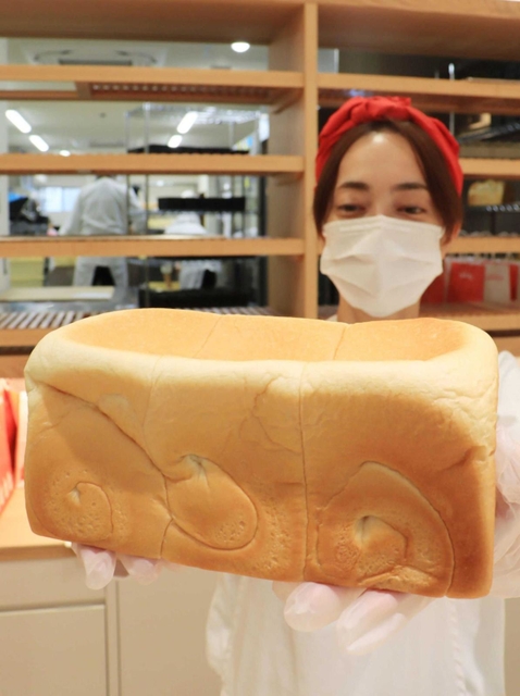 メルクパンが販売している食パン＝尼崎市神田北通６