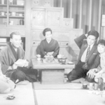 「サザエさんとエプロンおばさん」の一場面（（ｃ）東宝）