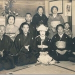 １９４０年ごろの田中太一さん（後列左から２人目、家族提供）