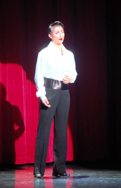 高らかな声を響かせたオペラ歌曲＝宝塚バウホール