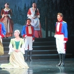 演劇では堂々とした演技を見せた＝宝塚バウホール