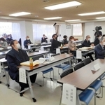 西宮市長選に２陣営、市議補選に７陣営が出席した立候補予定者説明会＝西宮市民会館（撮影・西尾和高）