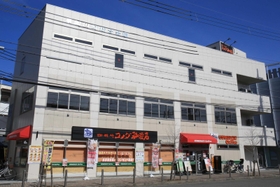 建物の完成から８カ月、使えない状態が続く東園田町総合会館＝尼崎市東園田町４