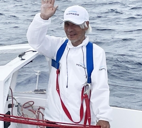 笑顔を見せる堀江謙一さん（©Ｋｅｎｉｃｈｉ　Ｈｏｒｉｅ）