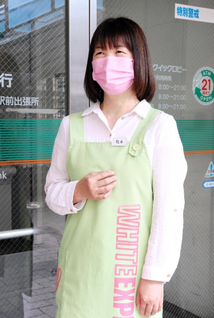 当時の状況を語る牧本亜希子さん＝尼崎市潮江１