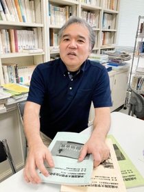 桃原一彦教授＝沖縄国際大学