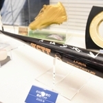 ２００５年の２０００本安打を記録した達成バット（川西市提供）
