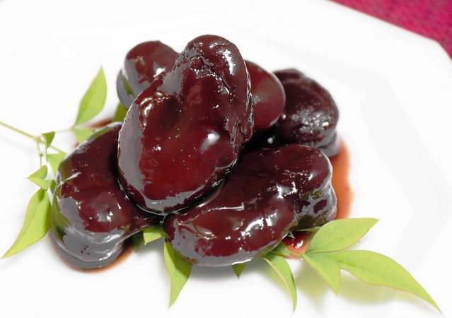 富松一寸豆を使った伝統料理「福煮」。法事などで振る舞われるという＝尼崎市富松町３ 