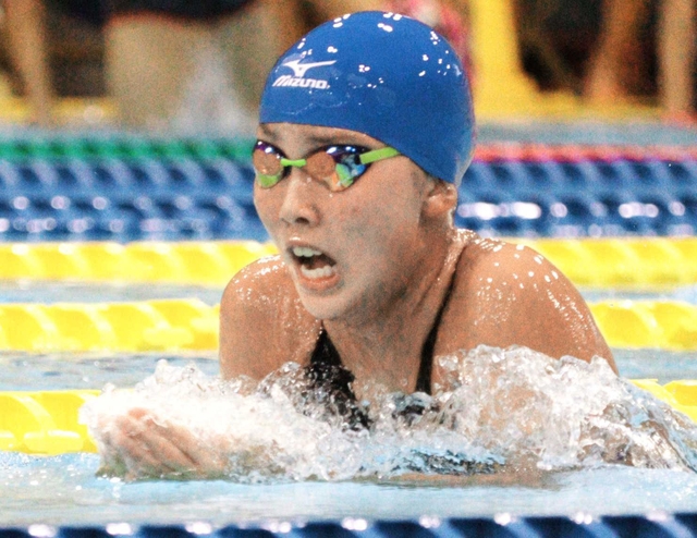 阪神中学総体 13競技で熱戦展開 水泳女子、小林さん(川西東谷)が2