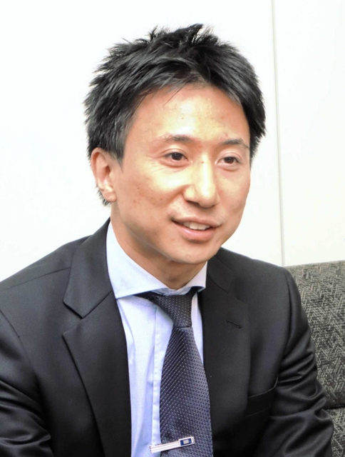 川西市長選への意欲を語る山下隆志氏＝川西市役所（撮影・久保田麻依子）