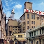 １９７０年代に撮影された「キリンビール尼崎工場」外観＝尼崎市潮江１