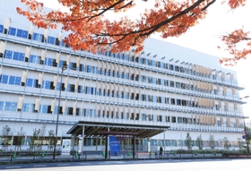 外観に取り付けた西日よけはエコを意識した＝伊丹市千僧１