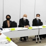 西宮北、西宮甲山高校の統合に向け、意見を交わす検討委員会の第３回会合＝１０月１３日、西宮市櫨塚町、西宮商工会館