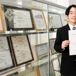 第３種電気主任技術者試験に合格した木村歩輝さん＝尼崎市口田中２、尼崎双星高校