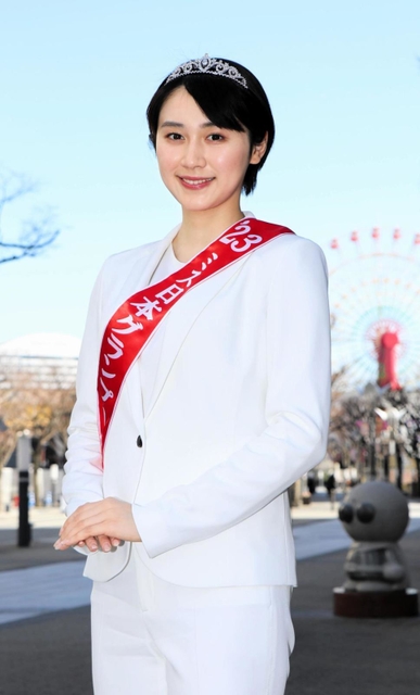 ミス日本グランプリに輝いた芦屋市出身で関西学院大の吉岡恵麻さん＝神戸市中央区東川崎町１