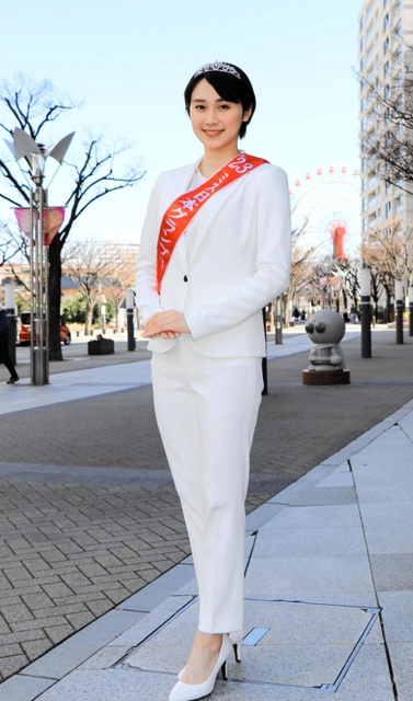 ミス日本グランプリに輝いた芦屋市出身で関西学院大の吉岡恵麻さん＝神戸市中央区東川崎町１