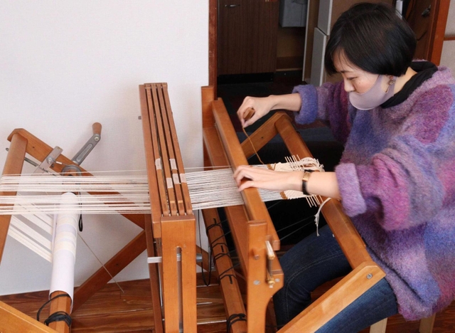 文化大学 学生用手織り機(高機)