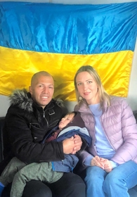 カルデナス・マリオさん（左）と妻のアンデュリウシェンコ・イリナさん（提供）