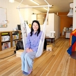 「楽しみながら自立する力を伸ばしたい」と話す「こども基地ａｒｉｋａ」の若松和子代表＝尼崎市武庫之荘１