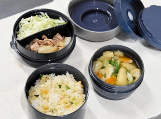夏休み中に児童へ提供される昼食のサンプル（川西市提供）