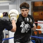 再起戦に向けて練習に励む野中悠樹選手＝大阪市内