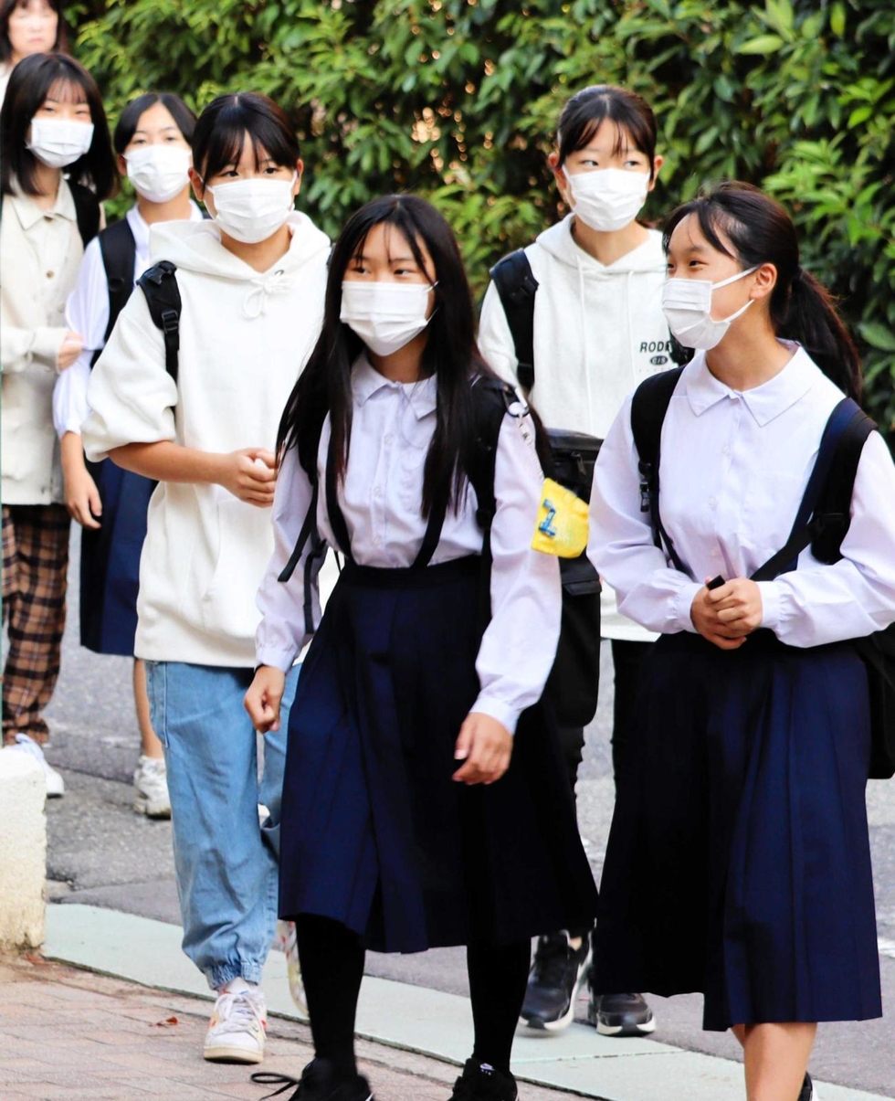 全日本女子　私服 制服か私服、生徒が選んで登校 生徒会提案「カジュアルウイーク」自分たちで考える機会に 西宮・浜脇中|阪神|神戸新聞NEXT