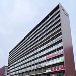 １０～１４階にジオエント西宮北口がある複合施設「阪急西宮ガーデンズプラス館」＝西宮市高松町