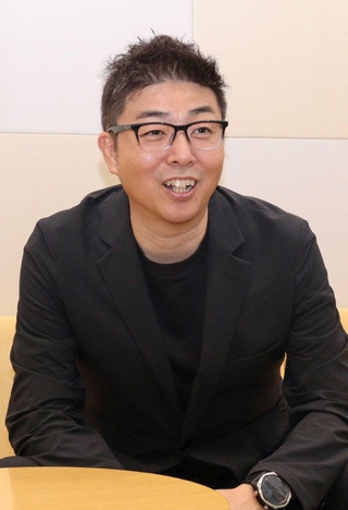 映画「あまろっく」を手がけた尼崎市出身の中村和宏監督＝大阪市北区茶屋町