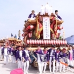 市制７０周年を祝って集結しただんじり＝宝塚市東洋町
