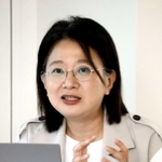 「一人一人がジェンダーへの意識をアップデートしていくことが大切」と語る守如子さん＝伊丹市宮ノ前