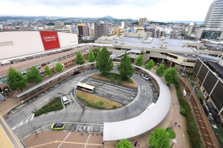 前年からの変動率が県内２位となった阪急電鉄西宮北口駅の南側＝西宮市高松町（撮影・吉田敦史）