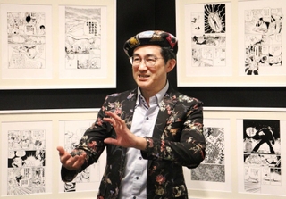 自身の作品や手塚治虫さんについて語る島本和彦さん＝宝塚市武庫川町、手塚治虫記念館
