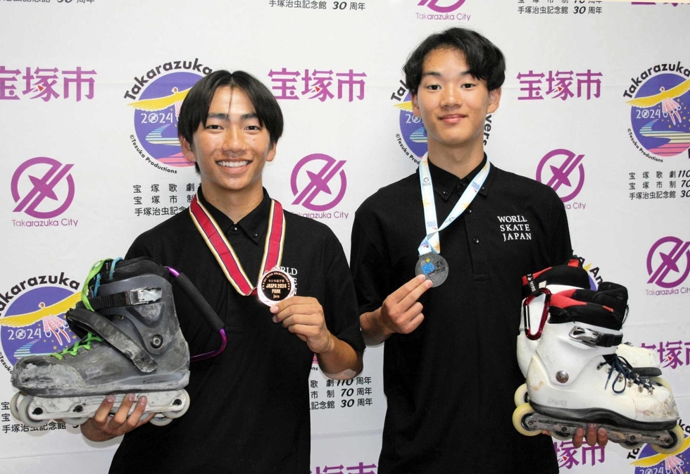 インラインスケート世界大会出場 高島さん（宝塚高3年）、黒田さん