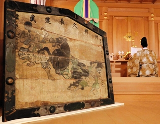 震災から３０年を前に修復された江戸時代の絵馬＝西宮神社