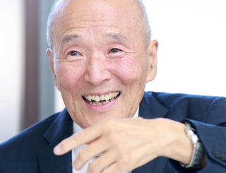 笑顔を見せる三村正之さん。財を成したが、飾らない人柄だ＝宝塚市野上２（撮影・吉田敦史）