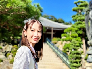 宝塚市観光ＰＲ動画に出演する海乃美月さん（同市提供）