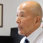 三村正之さん。虐待の記憶は今も脳裏に焼き付いている＝宝塚市野上２（撮影・吉田敦史）