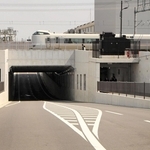 園田西武庫線の御園工区が開通し、ＪＲ宝塚線と立体交差となった＝尼崎市塚口本町６